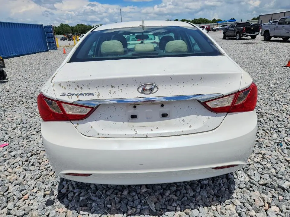 2012 HYUNDAI SONATA GLS  