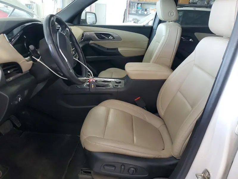 2022 CHEVROLET TRAVERSE LT  