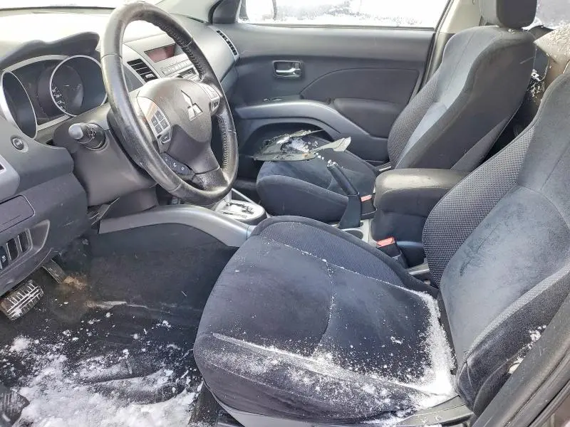 2012 MITSUBISHI OUTLANDER SE  