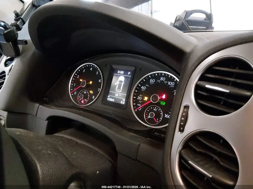 2016 VOLKSWAGEN TIGUAN S