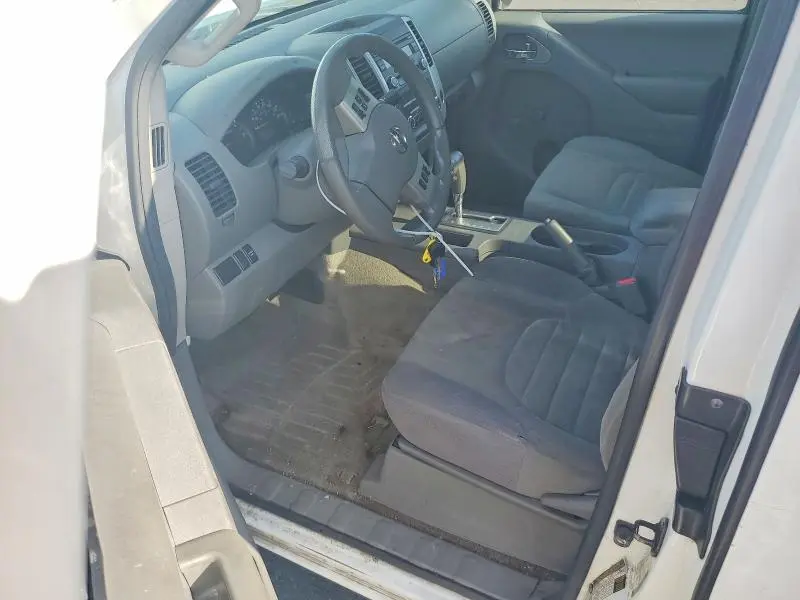 2015 NISSAN FRONTIER S  