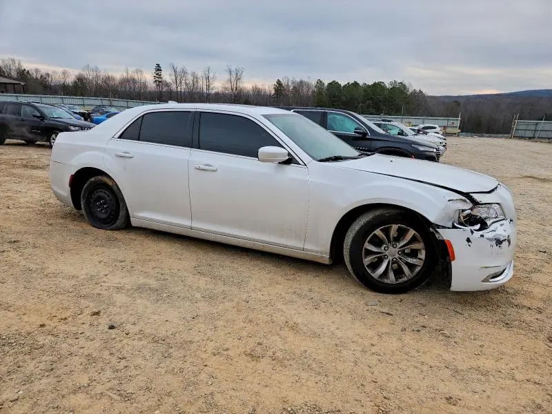2016 CHRYSLER 300 LIMITED  