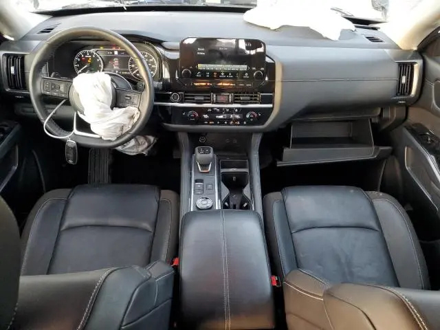 2024 NISSAN PATHFINDER SL  