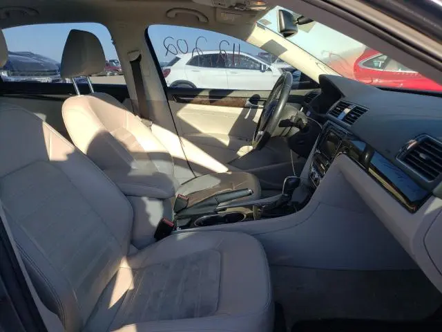 2015 VOLKSWAGEN PASSAT SEL