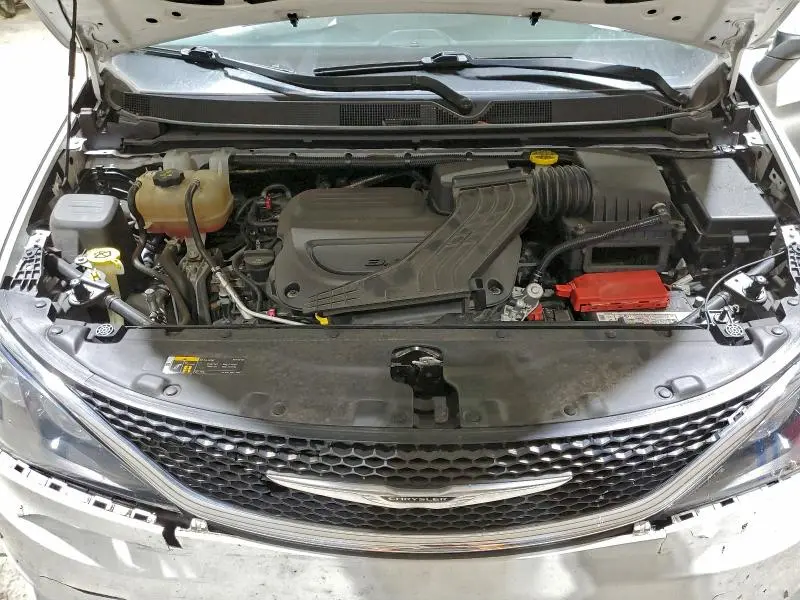 2021 CHRYSLER VOYAGER LX  