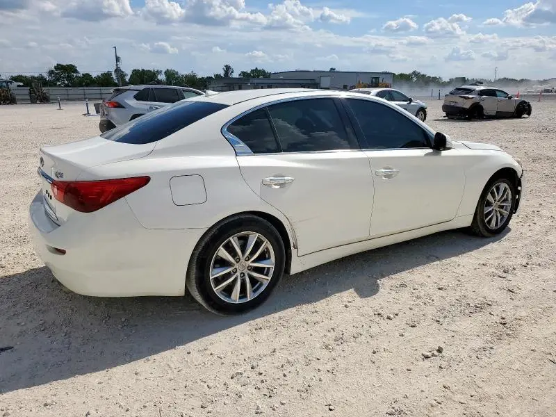 2016 INFINITI Q50 BASE  