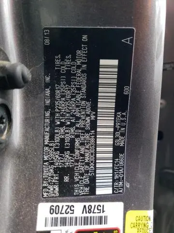 2013 TOYOTA SIENNA LE  