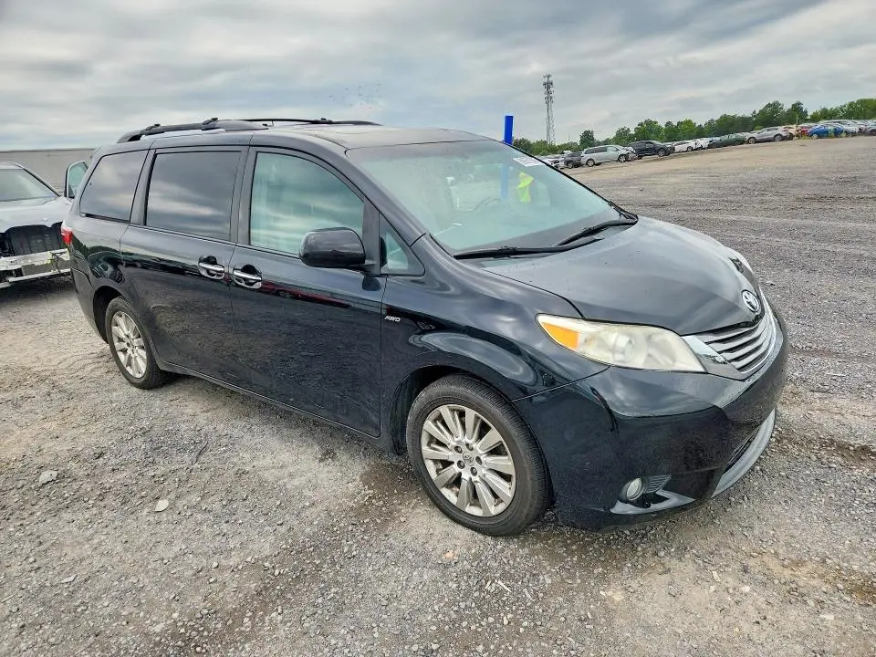2016 TOYOTA SIENNA XLE PREMIUM 7-PASSENGER  