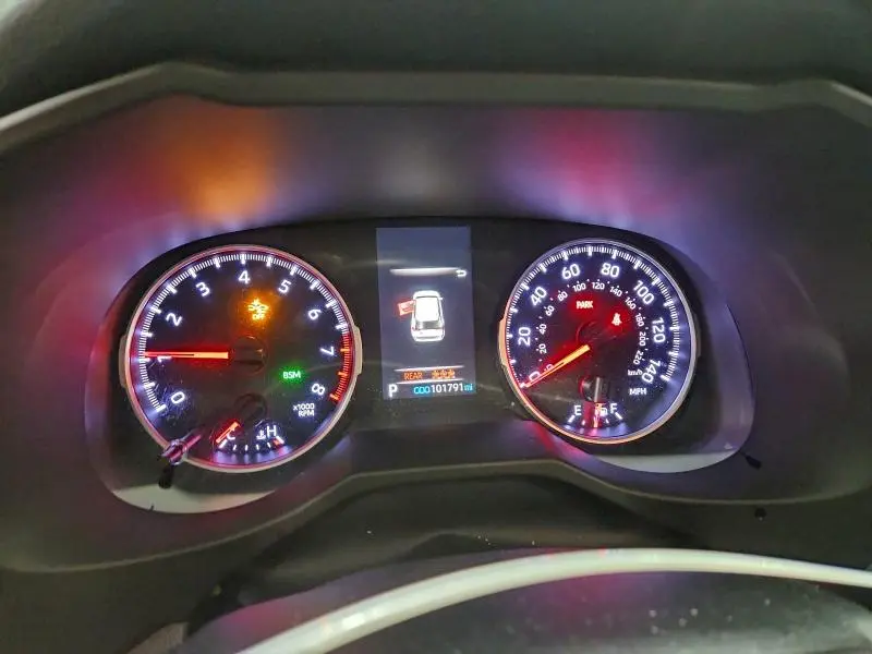 2019 TOYOTA RAV4 XLE  