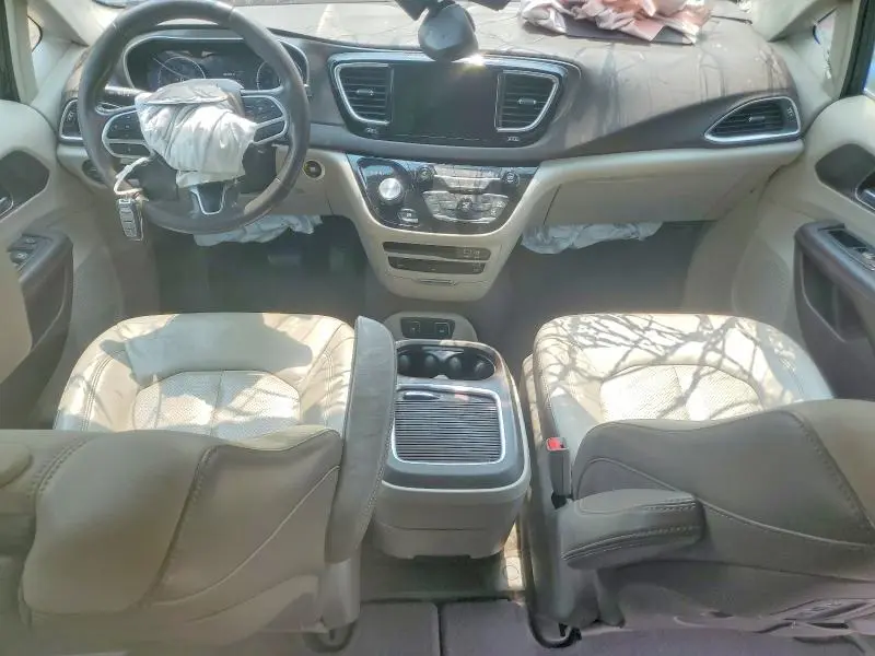 2017 CHRYSLER PACIFICA TOURING L PLUS  