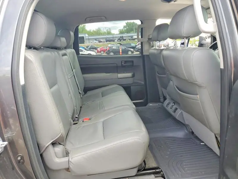 2011 TOYOTA TUNDRA CREWMAX SR5  