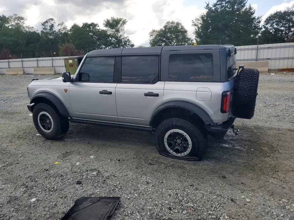 2023 FORD BRONCO BASE  