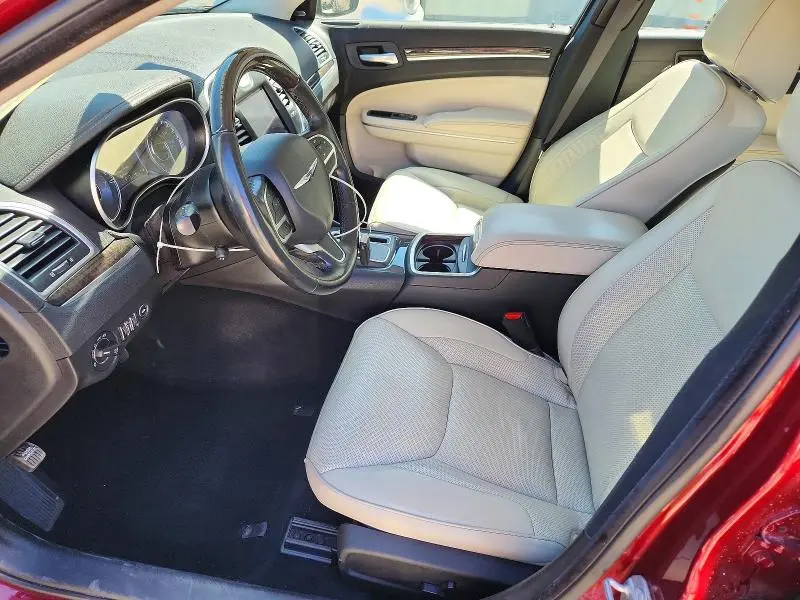 2019 CHRYSLER 300 LIMITED  