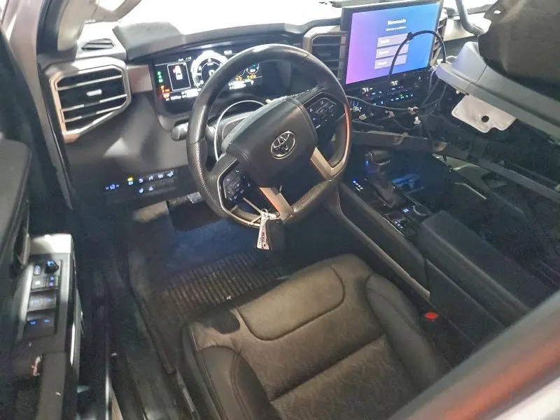 2024 TOYOTA TUNDRA CREWMAX LIMITED  