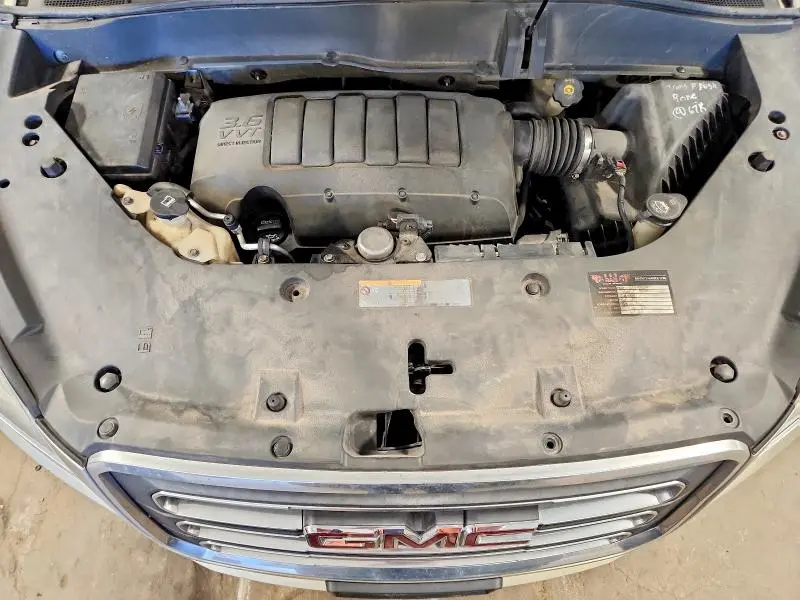 2013 GMC ACADIA SLT-1  