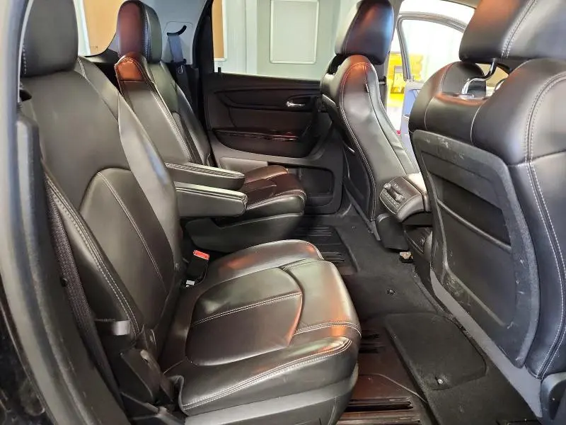 2013 GMC ACADIA SLT-1  