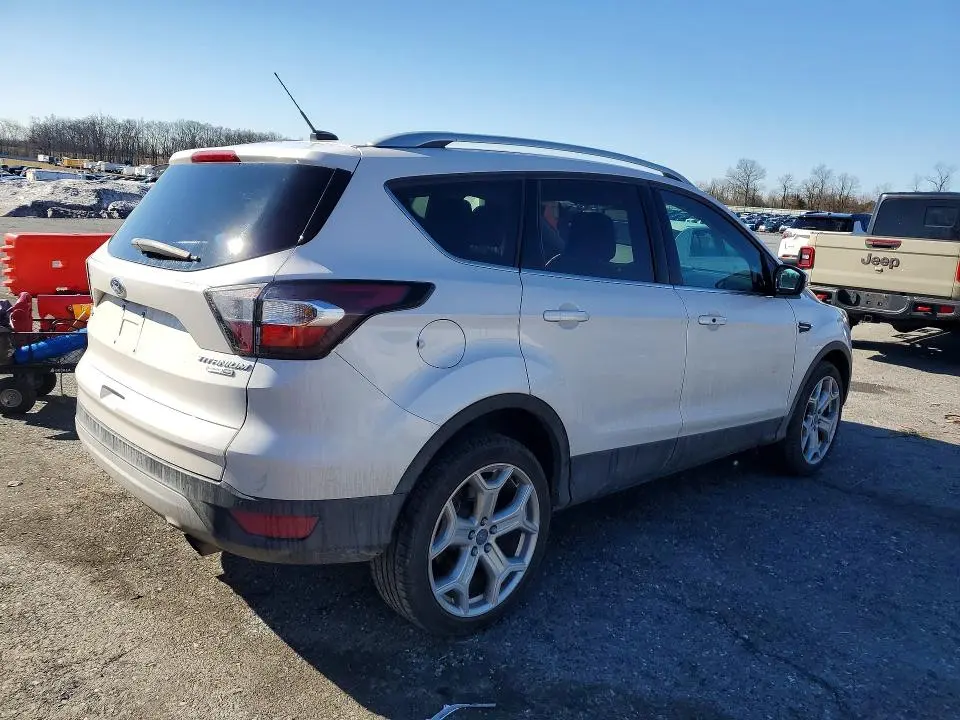 2017 FORD ESCAPE TITANIUM  