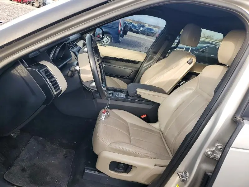 2017 LAND ROVER DISCOVERY SE  