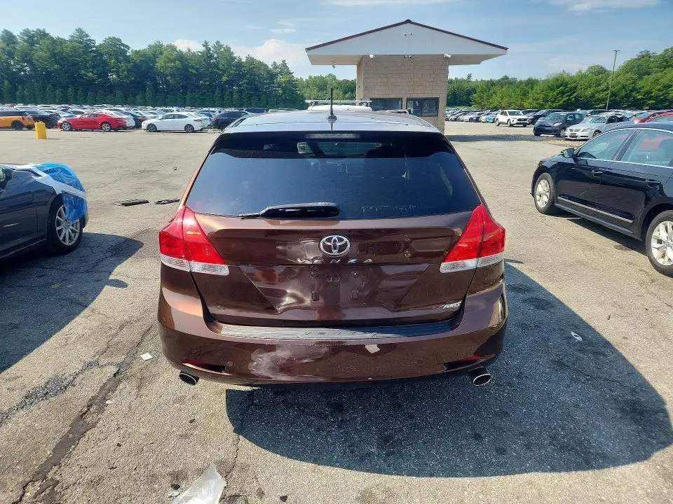 2010 TOYOTA VENZA AWD V6  