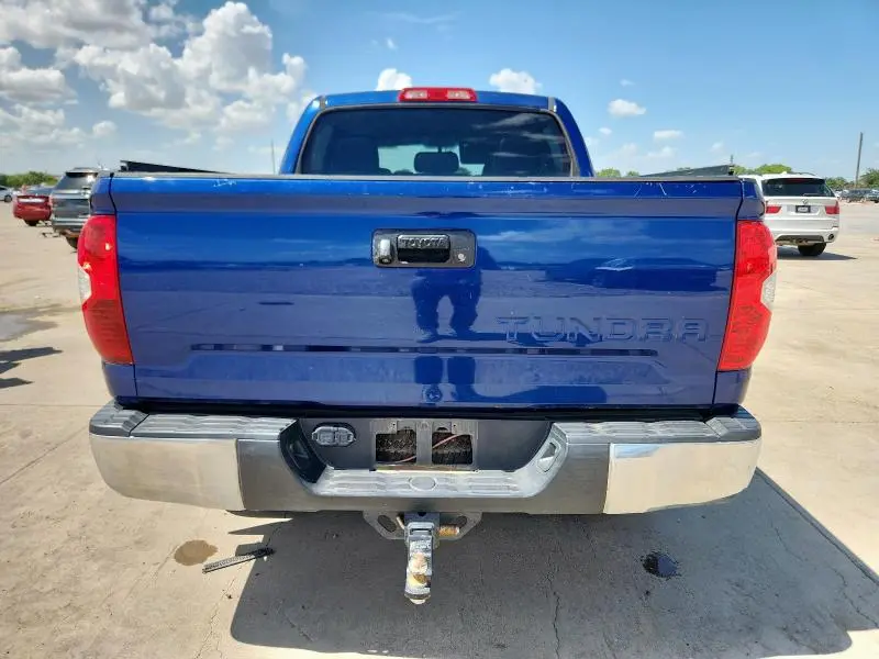 2015 TOYOTA TUNDRA CREWMAX SR5  