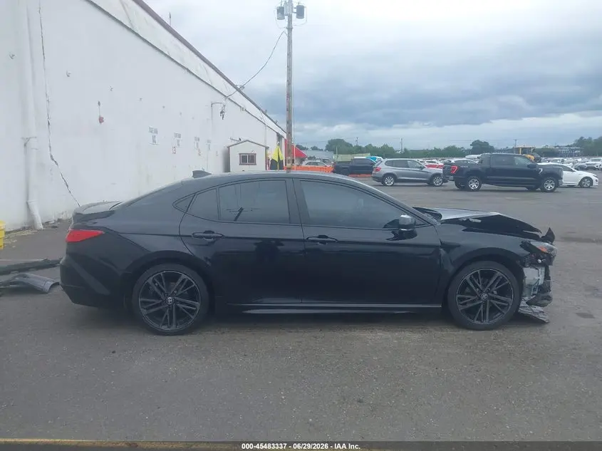 2025 TOYOTA CAMRY XSE