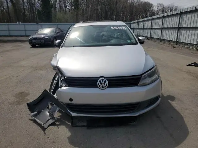 2012 VOLKSWAGEN JETTA SE  