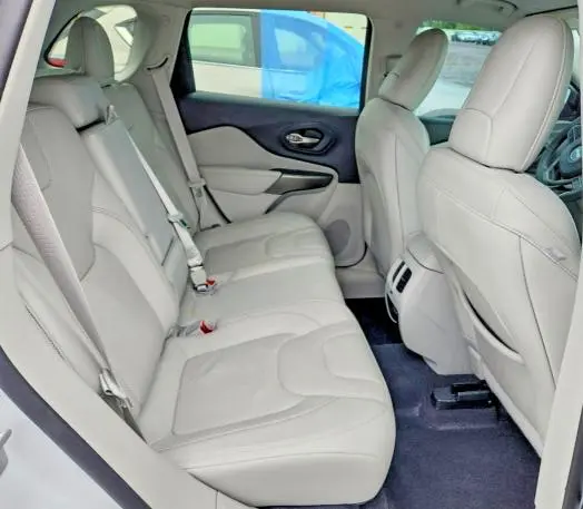 2022 JEEP CHEROKEE LATITUDE LUX  
