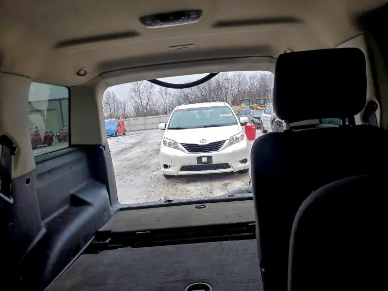 2010 FORD EXPLORER XLT  