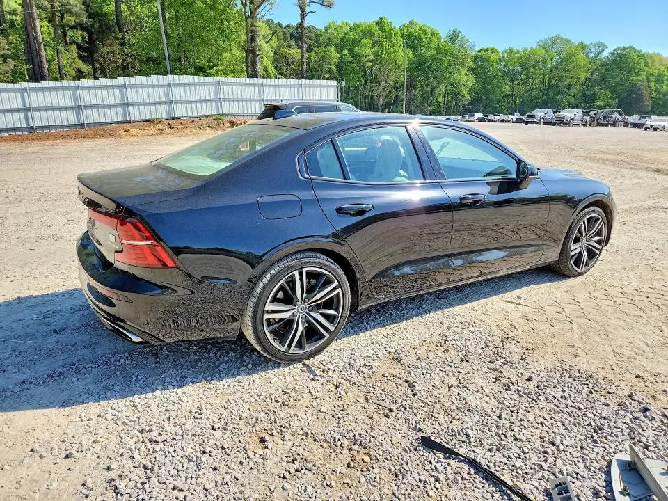 2022 VOLVO S60 T8 RECHARGE R-DESIGN EXPRESSIO  