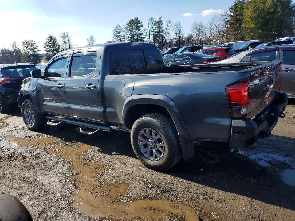 2020 TOYOTA TACOMA SR5 V6  