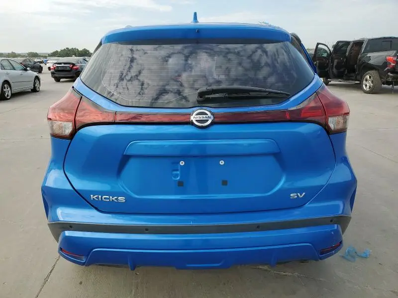 2021 NISSAN KICKS SV  