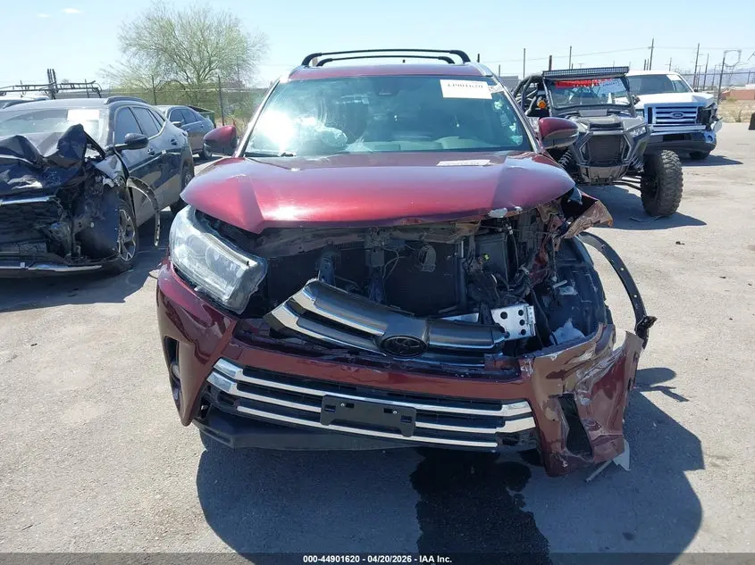 2017 TOYOTA HIGHLANDER LIMITED