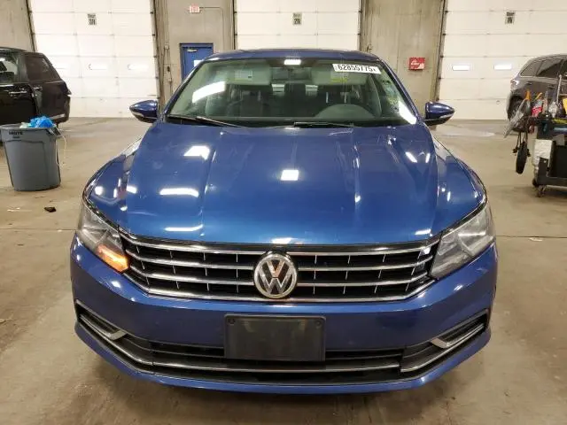 2017 VOLKSWAGEN PASSAT SE  