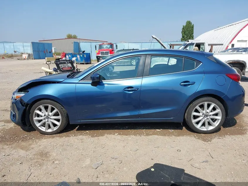 2017 MAZDA MAZDA3 TOURING 2.5