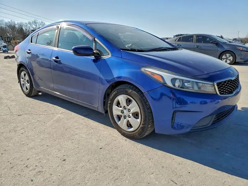 2017 KIA FORTE LX  