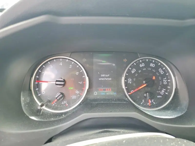 2019 TOYOTA RAV4 XLE  
