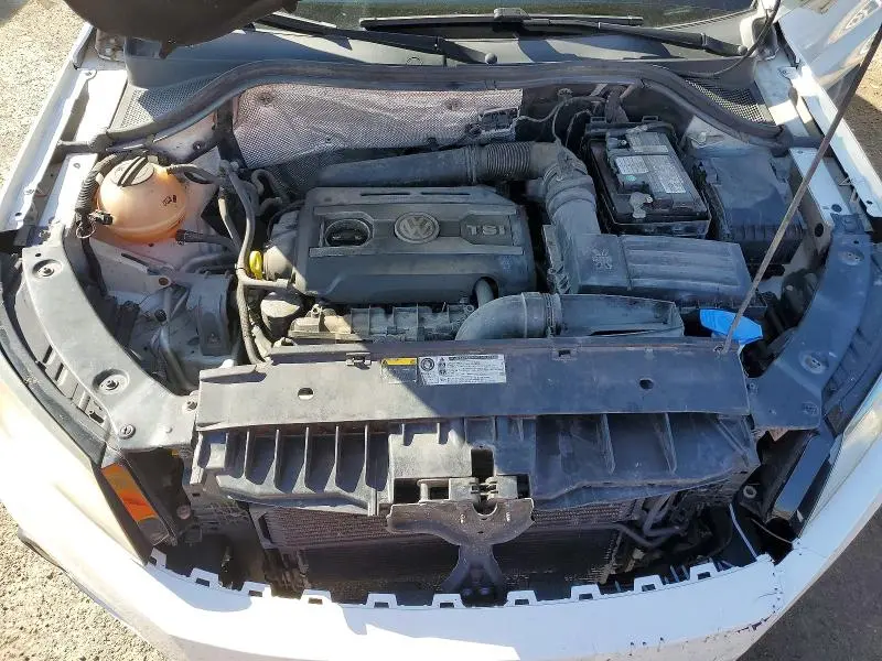 2015 VOLKSWAGEN TIGUAN S  