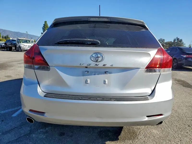 2013 TOYOTA VENZA LE  
