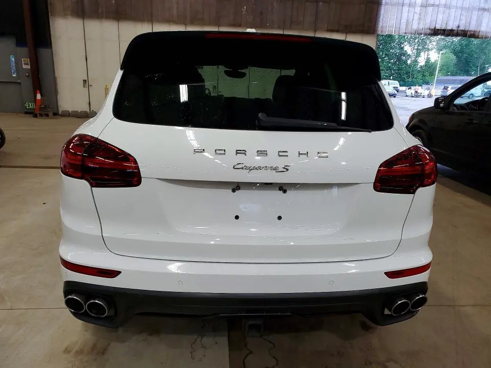 2015 PORSCHE CAYENNE S  