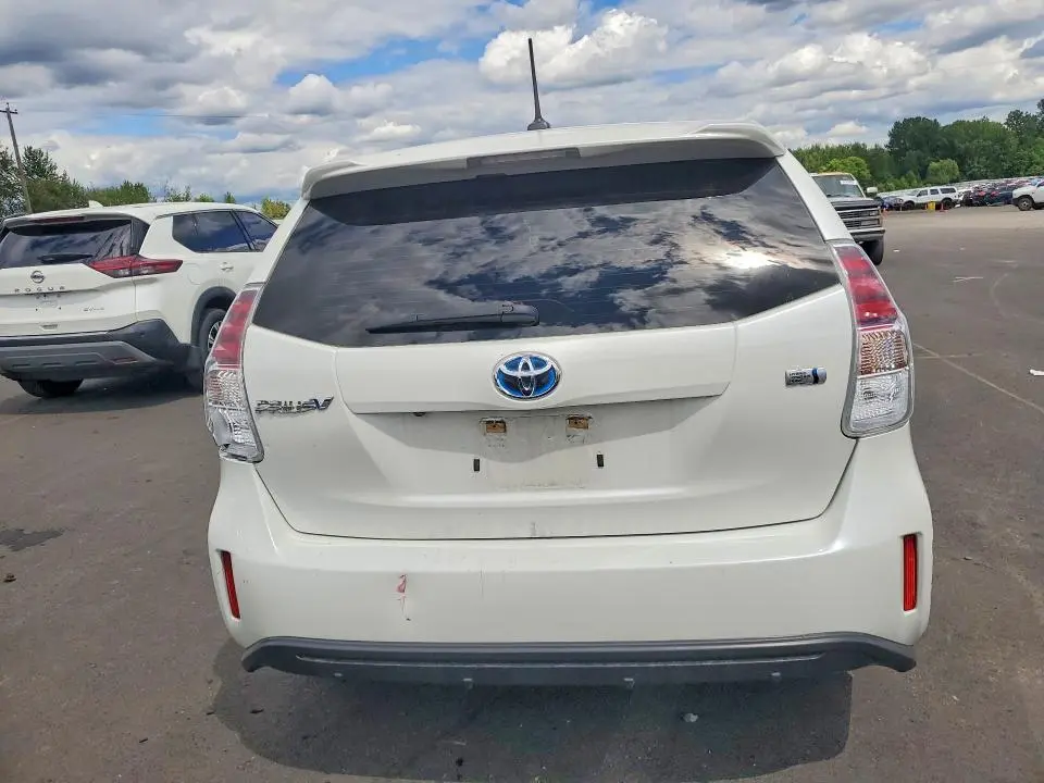 2017 TOYOTA PRIUS V FIVE  