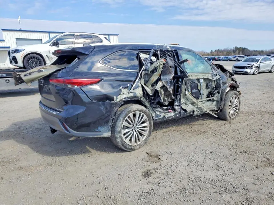 2023 TOYOTA HIGHLANDER L  