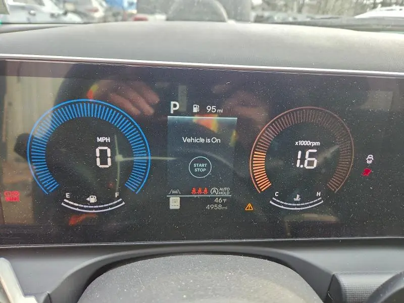 2025 HYUNDAI TUCSON SEL  