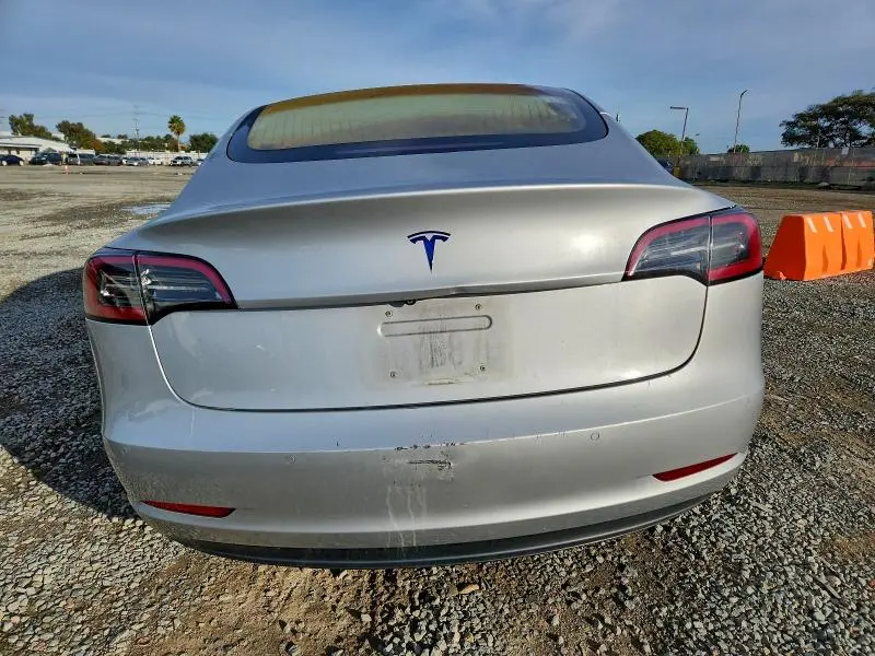 2018 TESLA MODEL 3   