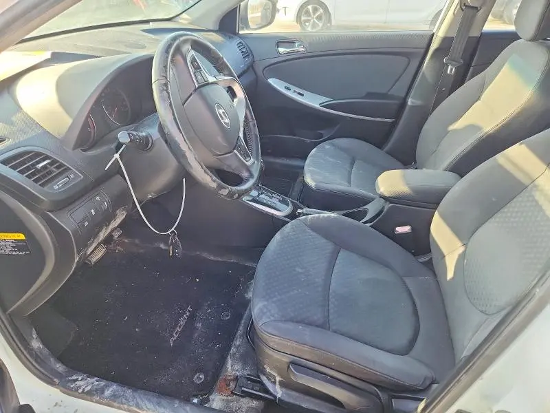 2012 HYUNDAI ACCENT SE  
