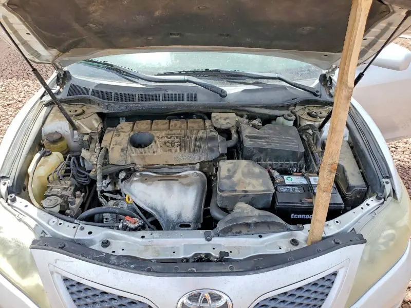 2011 TOYOTA CAMRY SE  
