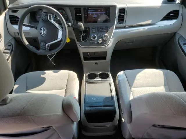 2015 TOYOTA SIENNA LE  