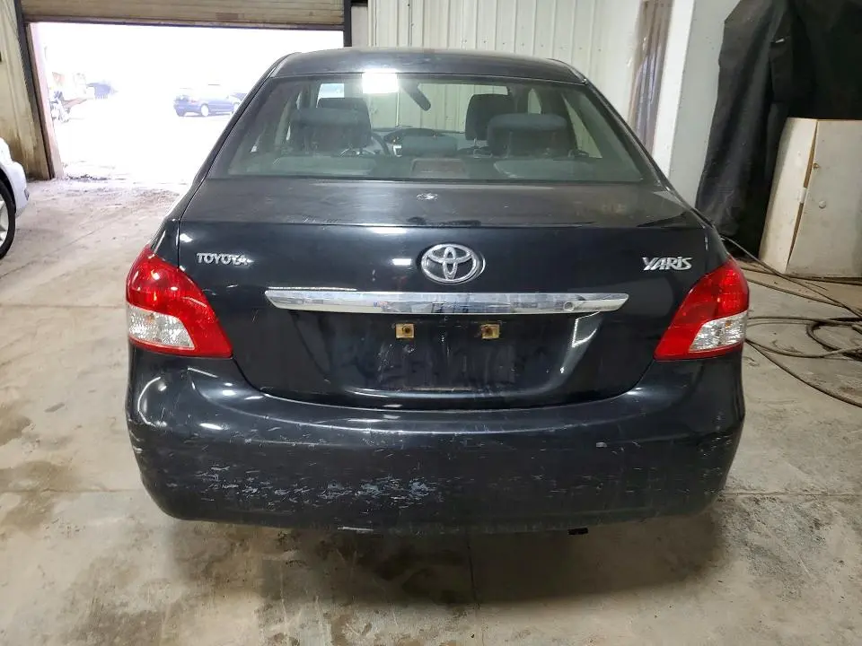 2010 TOYOTA YARIS BASE  