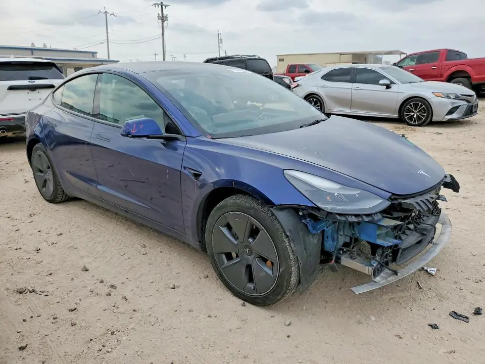 2022 TESLA MODEL 3   