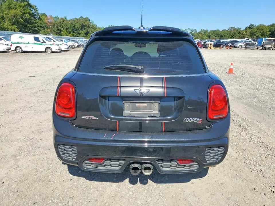 2016 MINI COOPER S  