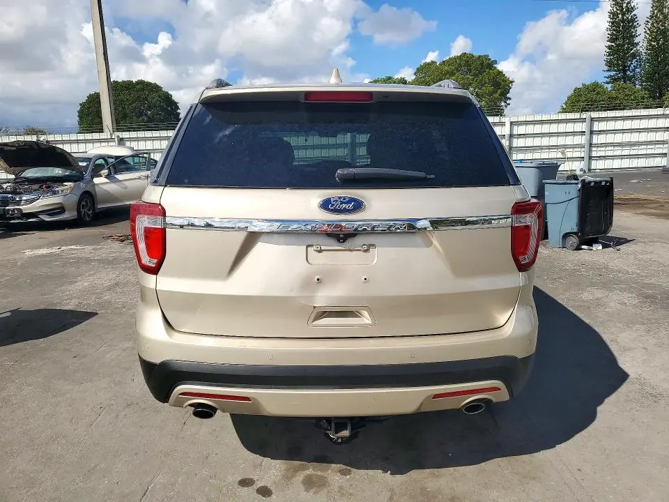 2017 FORD EXPLORER XLT  